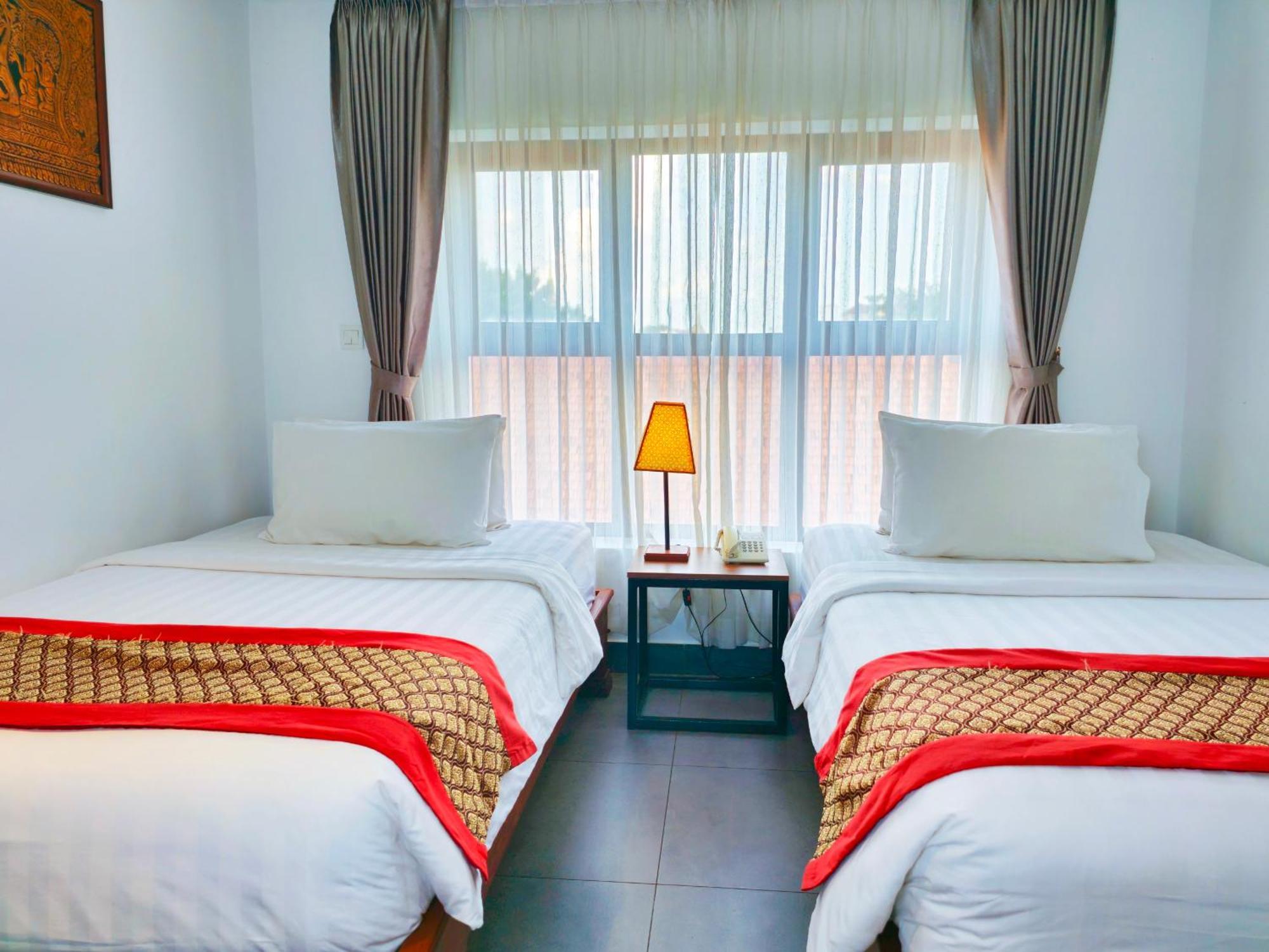 Le Botum Hotel Phnom-Penh Buitenkant foto