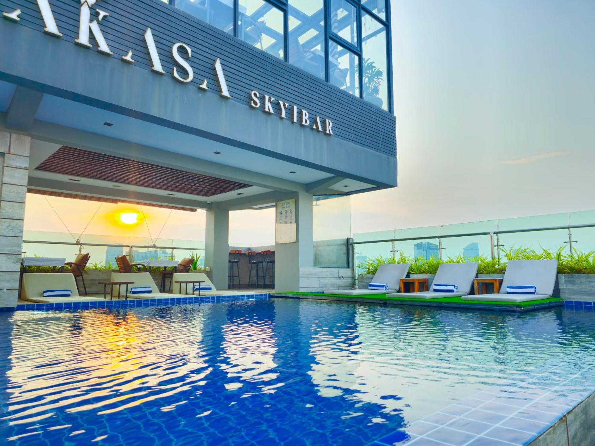 Le Botum Hotel Phnom-Penh Buitenkant foto
