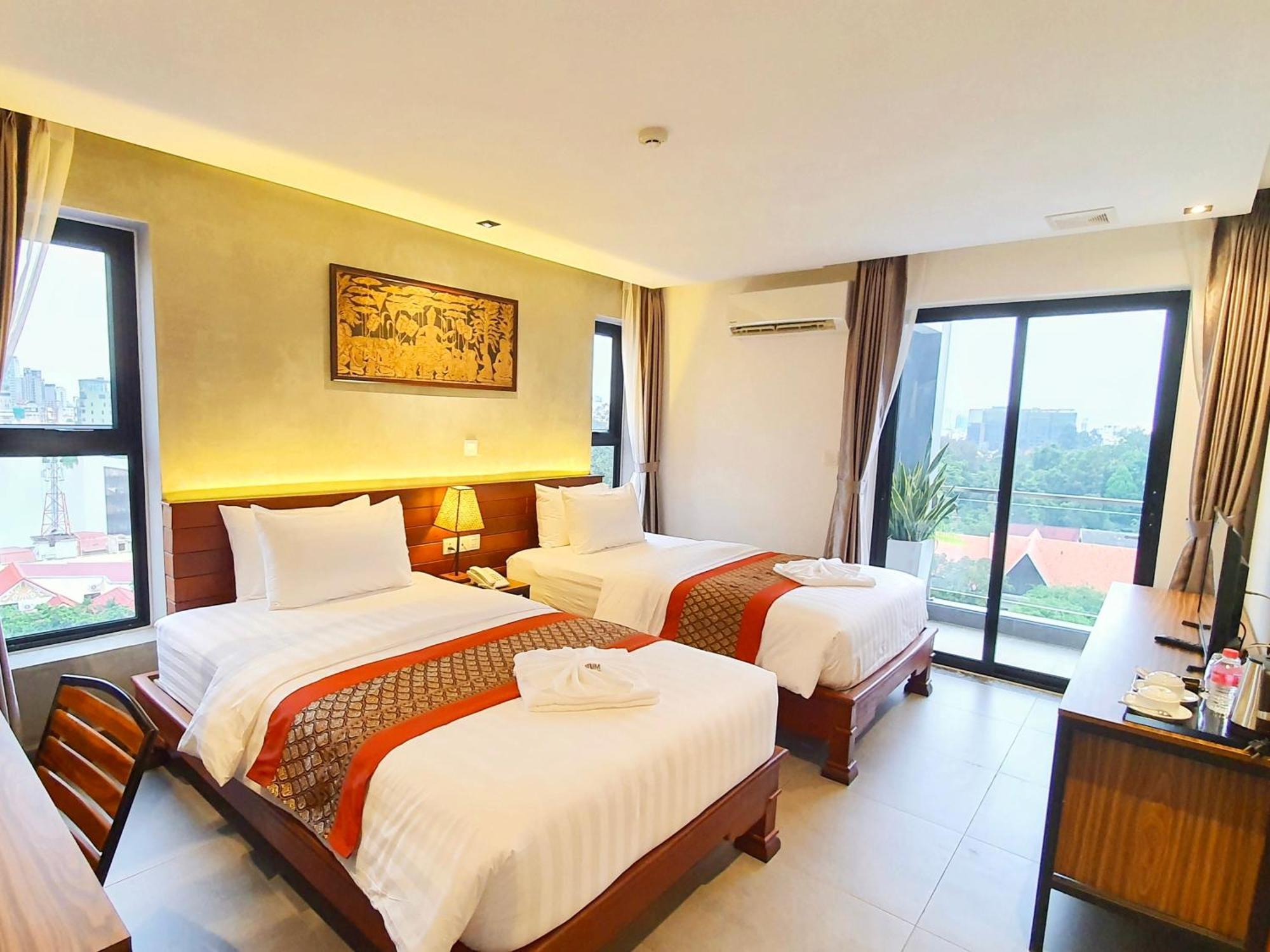 Le Botum Hotel Phnom-Penh Buitenkant foto